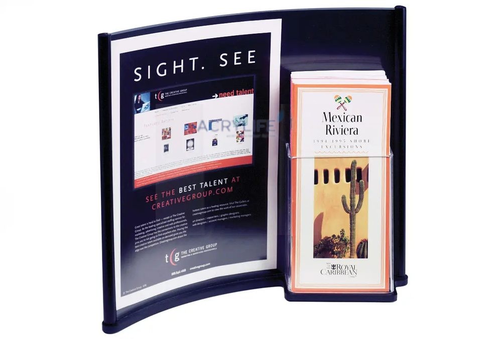 Kệ Menu Mica Acrylife Để Bàn – 22 × 28 cm – Thiết Kế Cong – Ngăn Brochure – Màu Đen